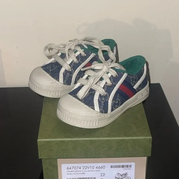 Authentic Toddler Gucci Sneaker Size 22 (US 6C)
